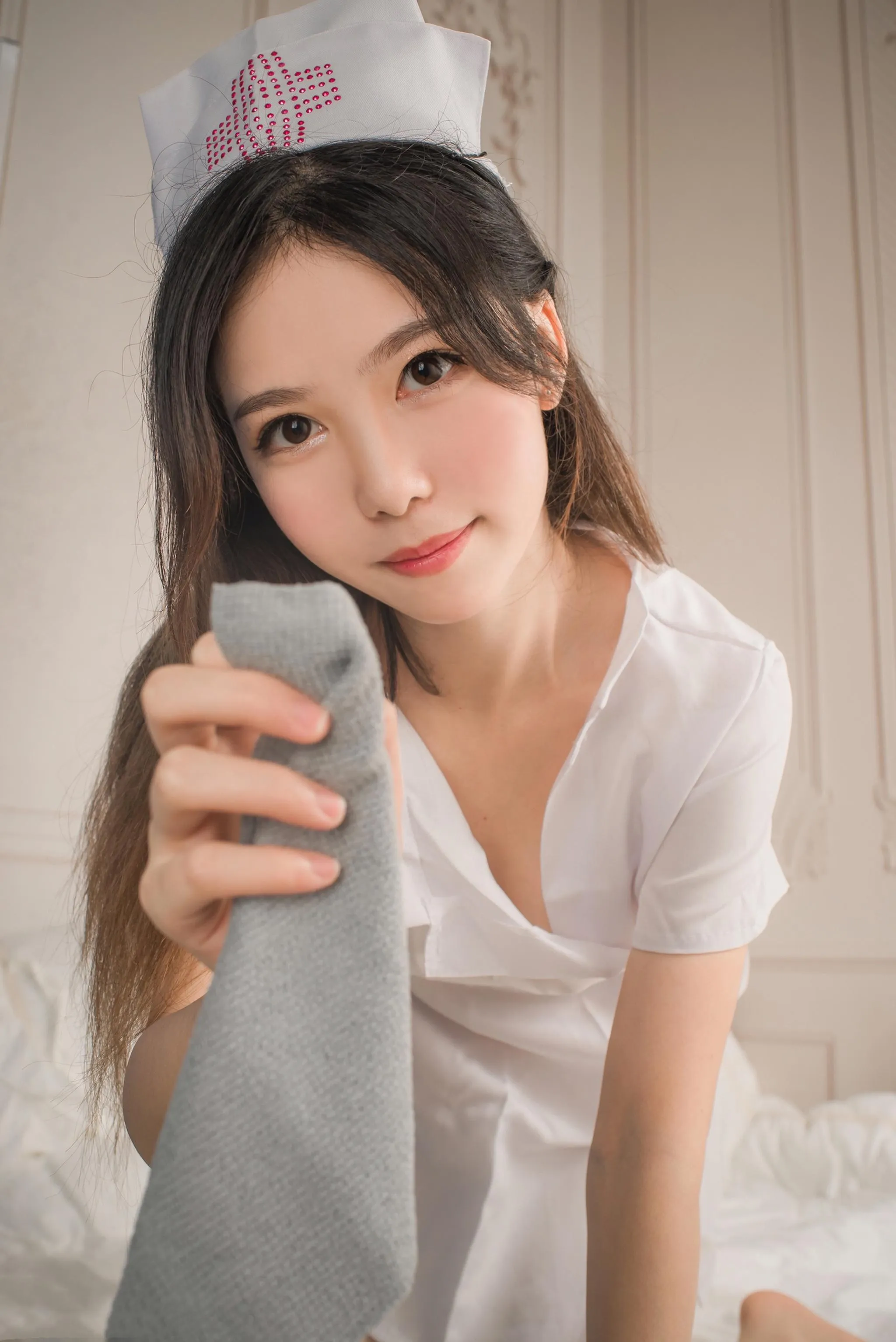 抖娘-利世 – NO.03 俏皮小护士 [41P]插图2